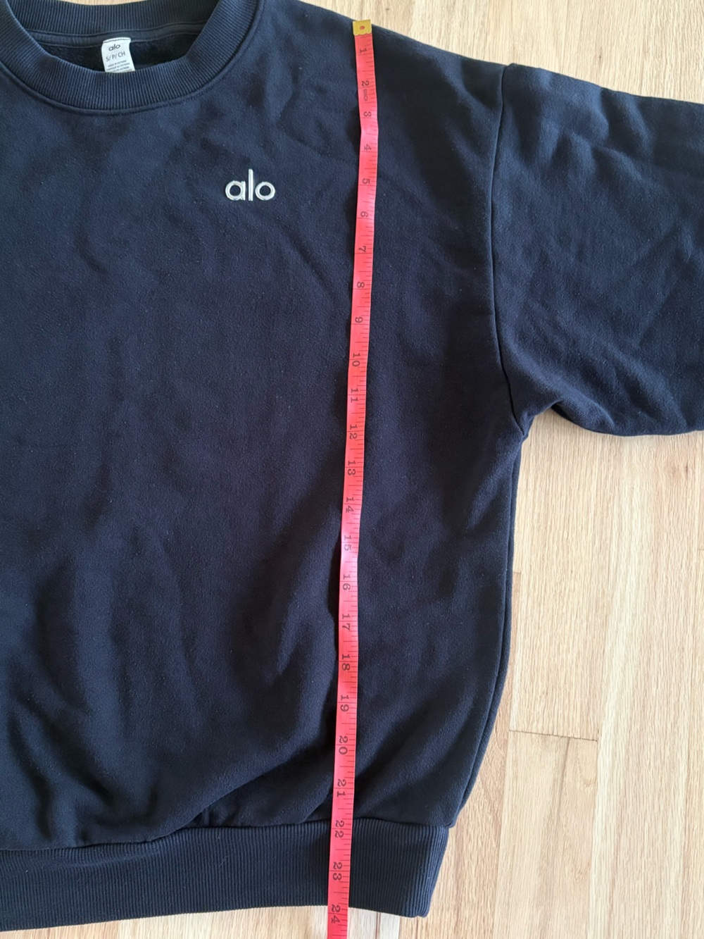 Alo Yoga Black Accolade Set - Picture 5 of 15